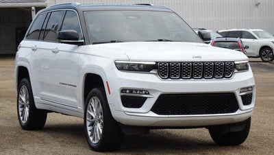2023 Jeep Grand Cherokee Summit
