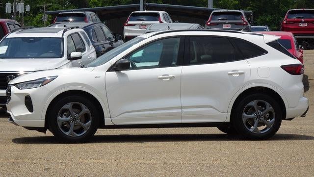 2024 Ford Escape ST-Line FWD's photo