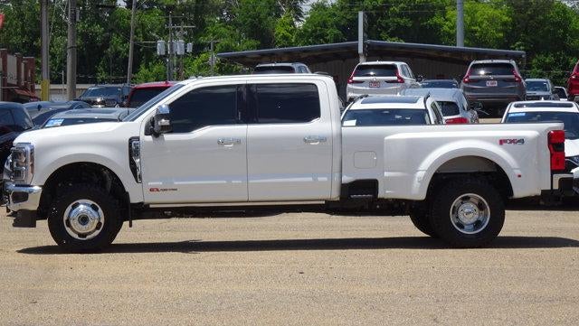2026 Ford Super Duty F-350 DRW Base
