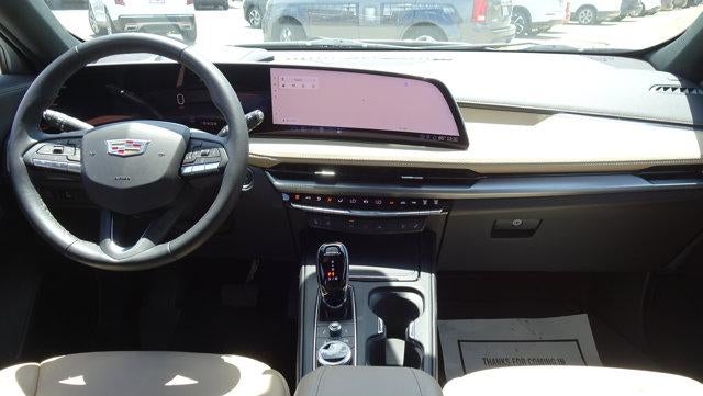 2024 Cadillac XT4 FWD Premium Luxury