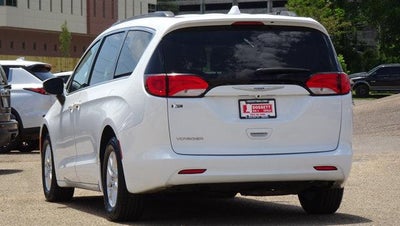 2020 Chrysler Voyager LXI