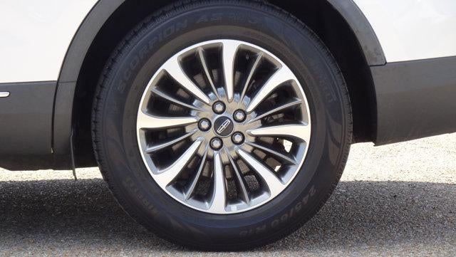 2019 Lincoln Nautilus Select