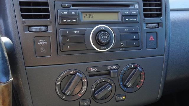 2011 Nissan Versa 1.8 S
