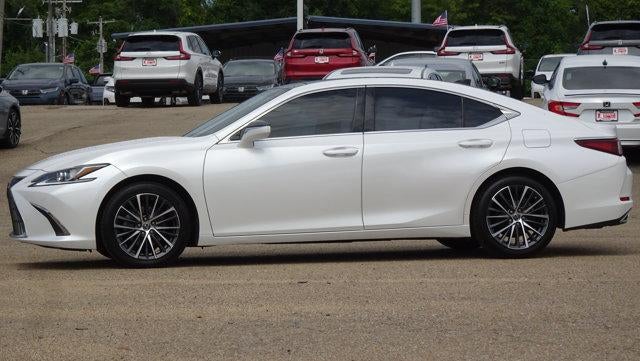 2022 Lexus ES 