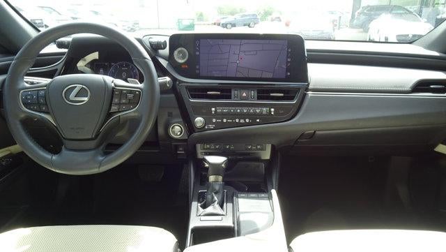 2022 Lexus ES 