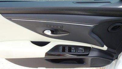 2022 Lexus ES 