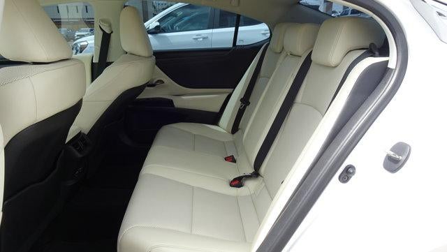 2022 Lexus ES 