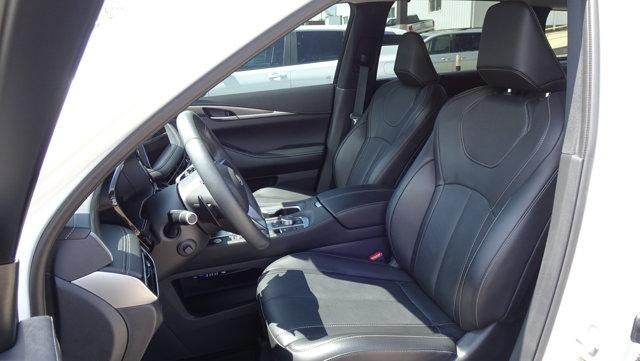 2024 INFINITI QX60 LUXE