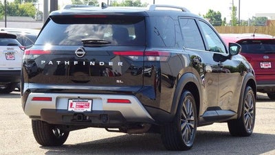 2025 Nissan Pathfinder SL