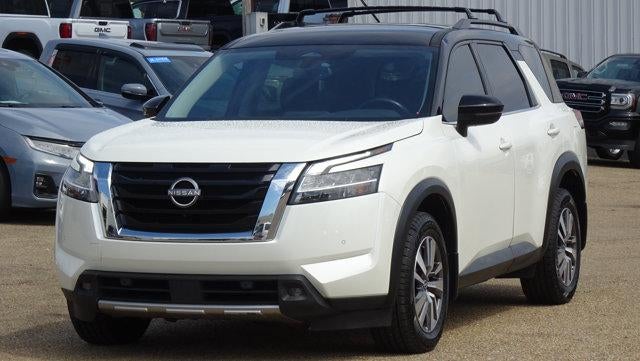 2022 Nissan Pathfinder SL