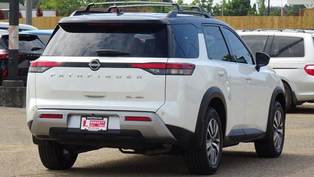 2022 Nissan Pathfinder SL