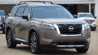 2024 Nissan Pathfinder Platinum