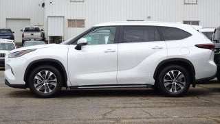2024 Toyota Highlander Base