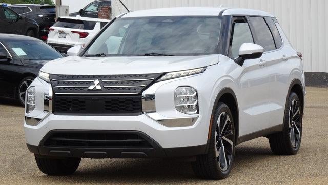 2022 Mitsubishi Outlander ES