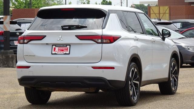 2022 Mitsubishi Outlander ES