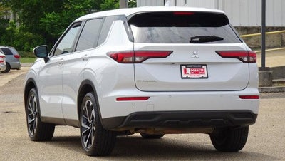 2022 Mitsubishi Outlander ES