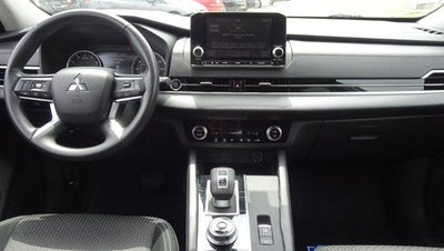 2022 Mitsubishi Outlander ES
