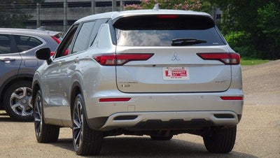 2023 Mitsubishi Outlander PHEV SE
