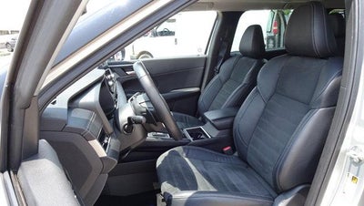 2023 Mitsubishi Outlander PHEV SE