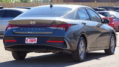 2024 Hyundai Elantra SE