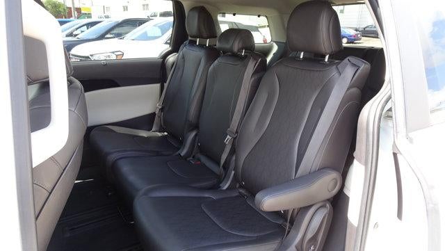 2022 Kia Carnival EX