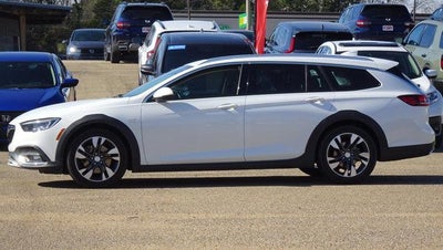 2018 Buick Regal TourX Essence