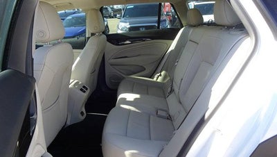 2018 Buick Regal TourX Essence
