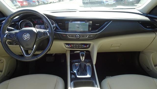 2018 Buick Regal TourX Essence