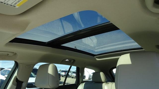 2018 Buick Regal TourX Essence