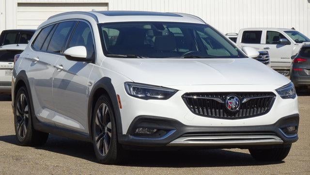 2018 Buick Regal TourX Essence