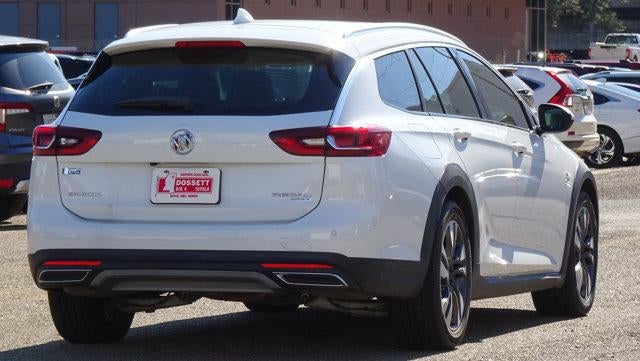 2018 Buick Regal TourX Essence