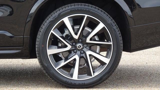 2022 Volvo XC90 Momentum