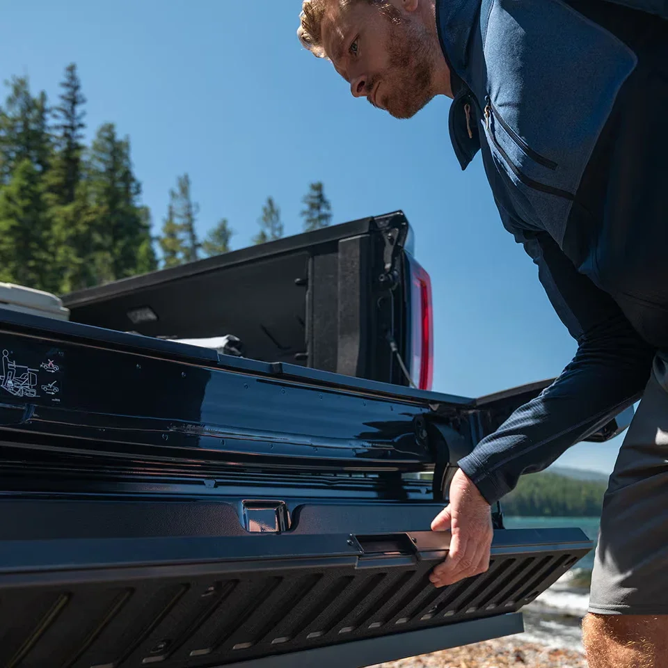 2026 GMC Sierra 1500 tailgate